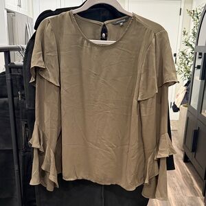 🔴 $15 SALE - Portmans Olive Ruffle Sleeve Blouse